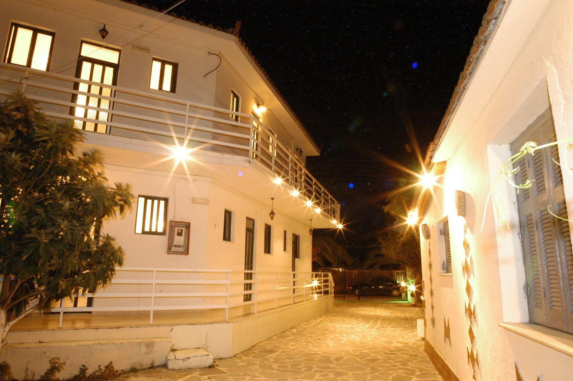 Zante Nest & 2*